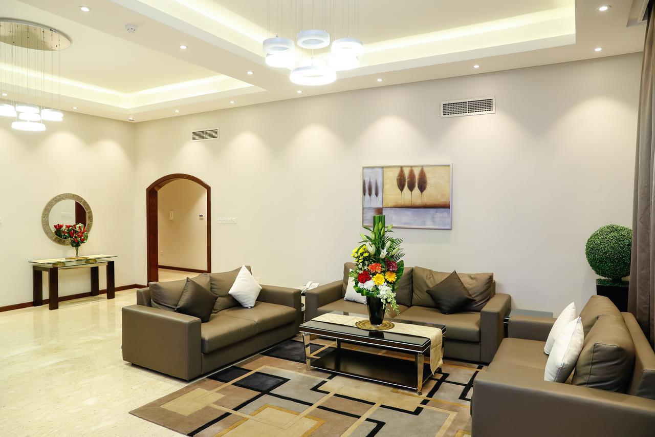 Ruru Tower Aparthotel Manáma Kültér fotó